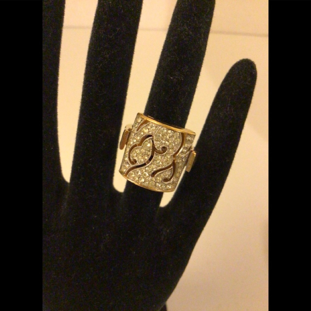 Rare Vintage Crown Trifari Rhinestones Ring